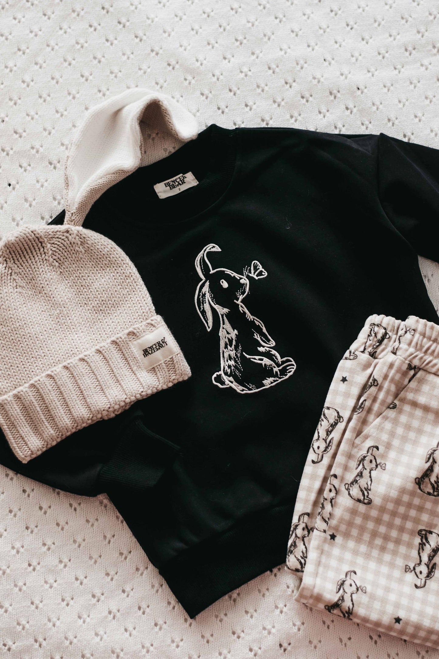 Kids Sweater: Bunny (Black): 0