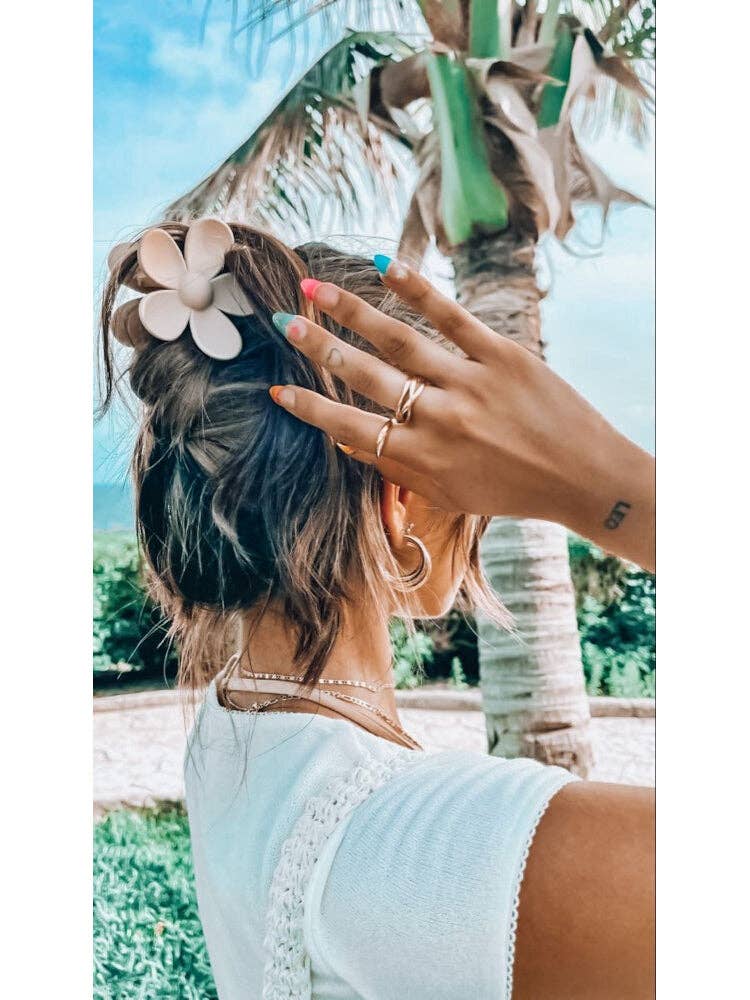 Claw Clip -- Flower - Beige