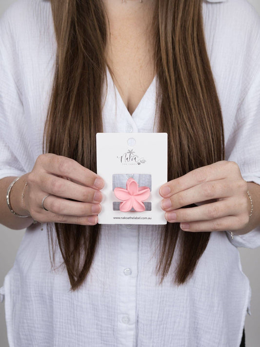 Claw Clip -- Frangipani Flower - Small - Marshmallow