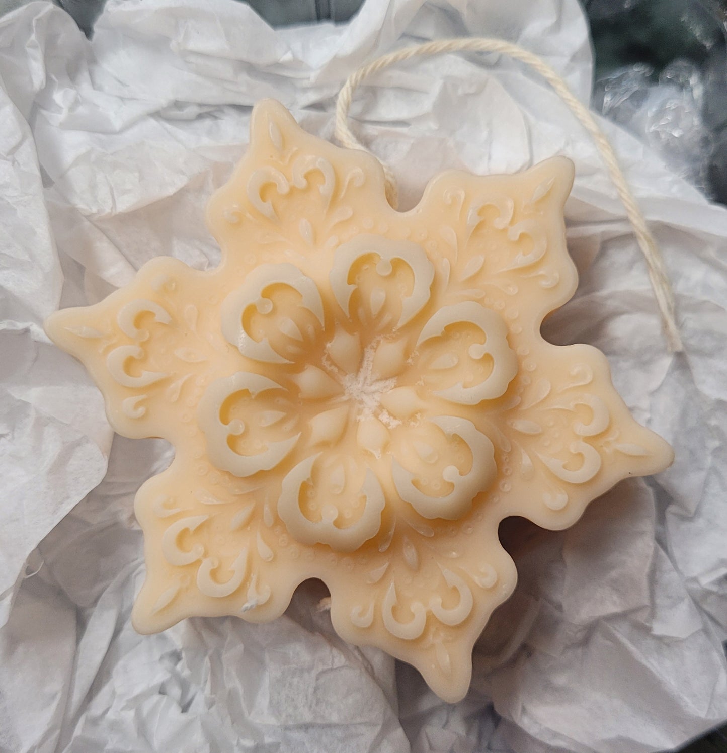 Snowflake  | Christmas Candle: Peach / Unscented