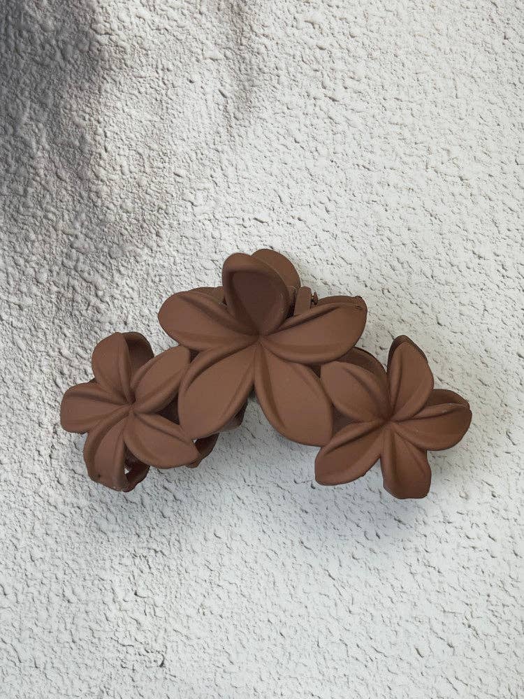 Claw Clip - Frangipani Flower Trio - Tiramisu
