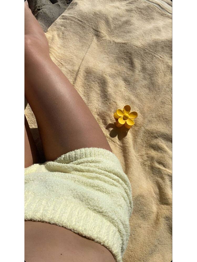 Claw Clip -- Flower - Sunshine Yellow