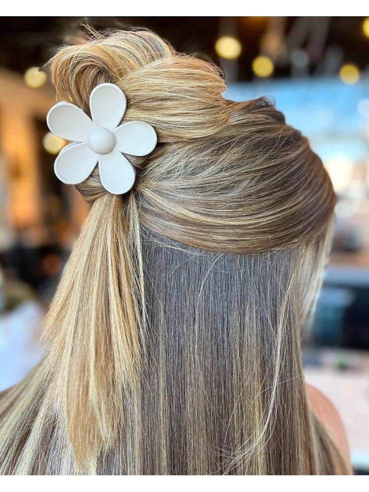 Claw Clip -- Flower - Ivory