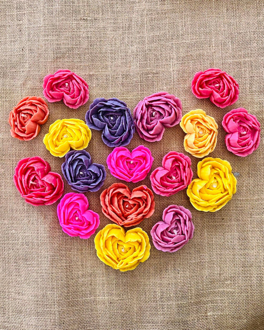 Peony Heart Candle: Red / Medium Peony