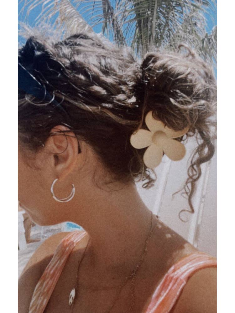 Claw Clip -- Flower - Beige