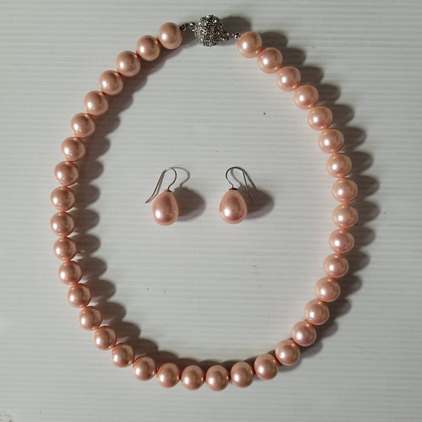 Necklace and Earring set